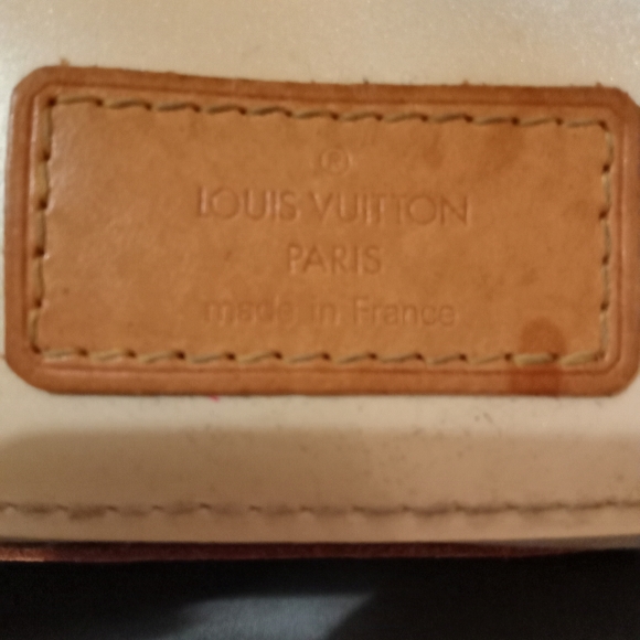 Louis Vuitton Reade Shoulder Bag PM Ivory Leather Monogram Vernis - Picture 5 of 9